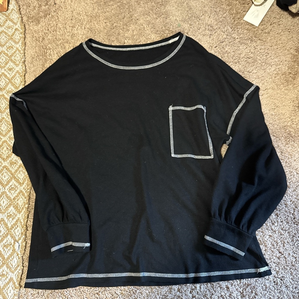 Large women’s black long sleeve
